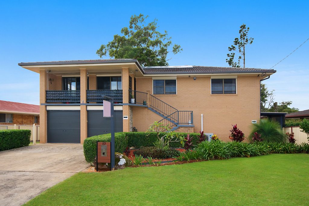 M Simpson property