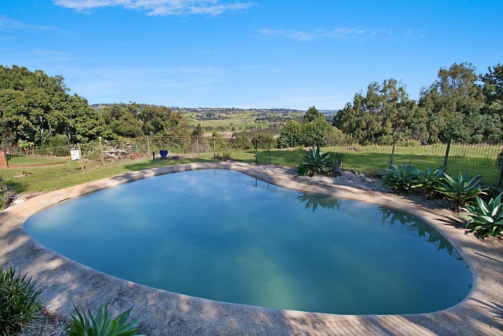 M Cormick property